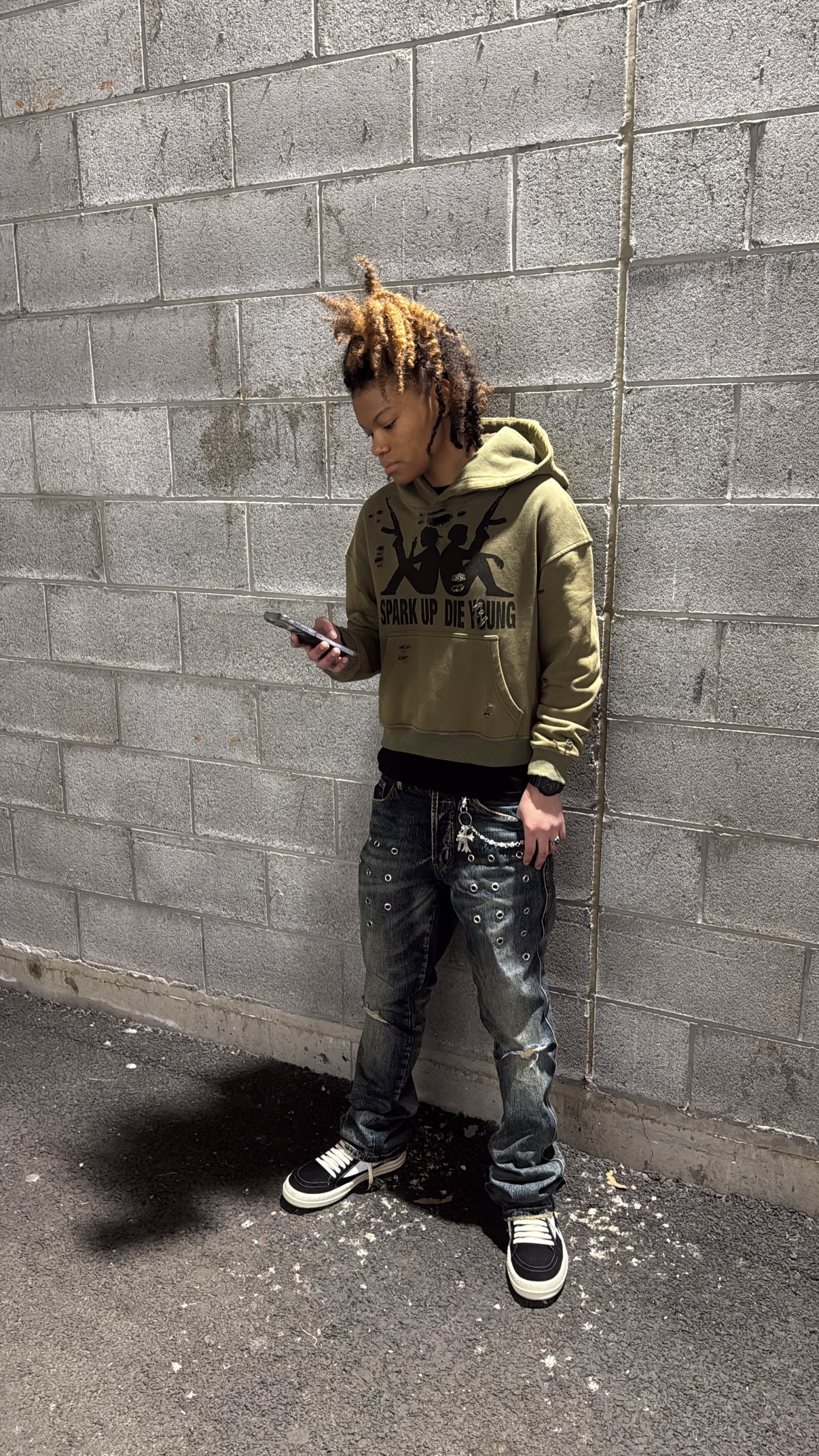 SPARK UP DIE YOUNG HOODIE